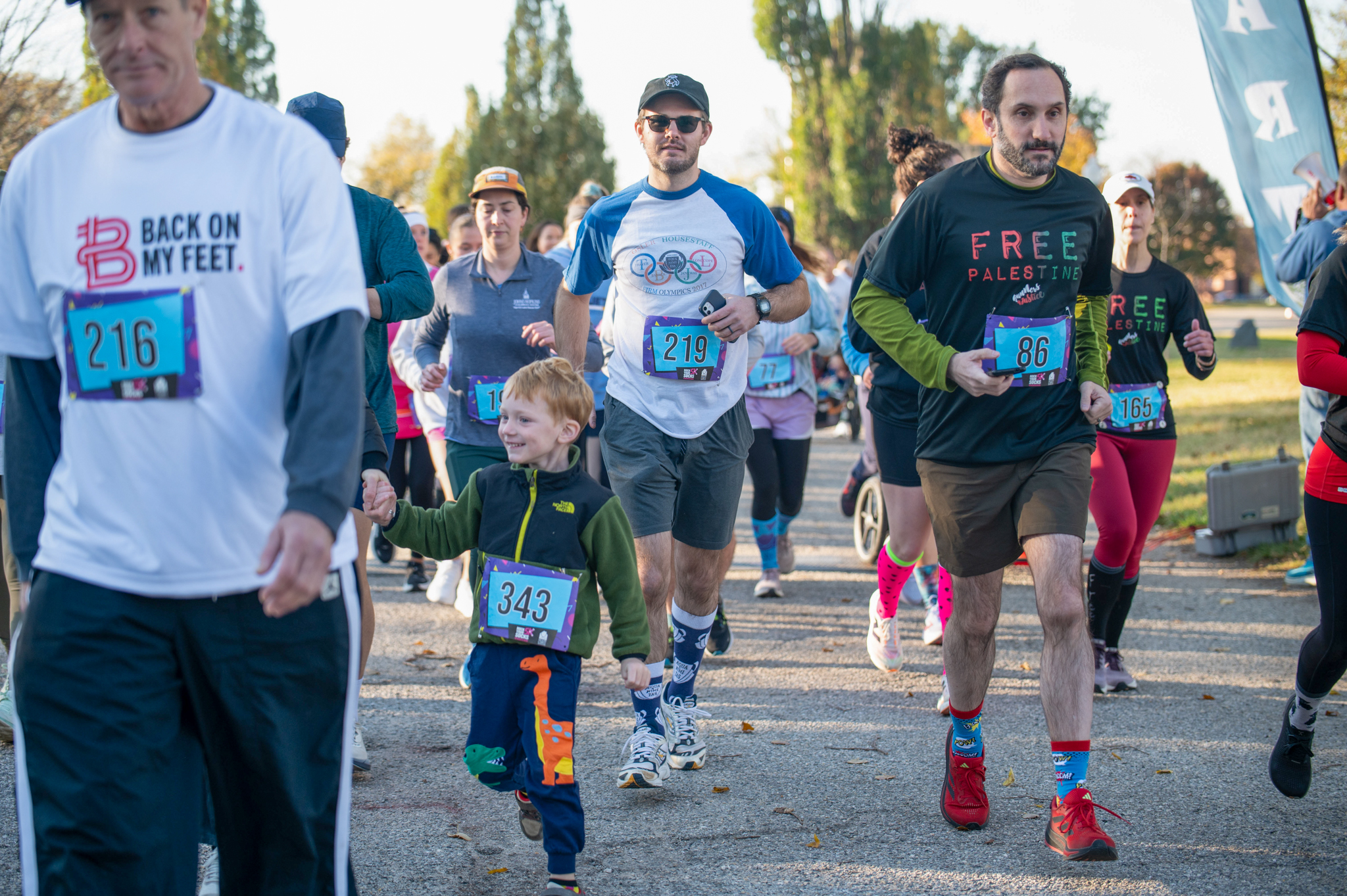 5K participants sprint along the course